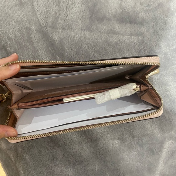 Brand New Kate Spade Pink Leather Wallet - Picture 5 of 5